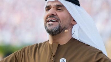 صورة حسين الجسمي يشارك في مسيرة الاتحاد مقدما ياشروق المجد بحضور رئيس الدولة