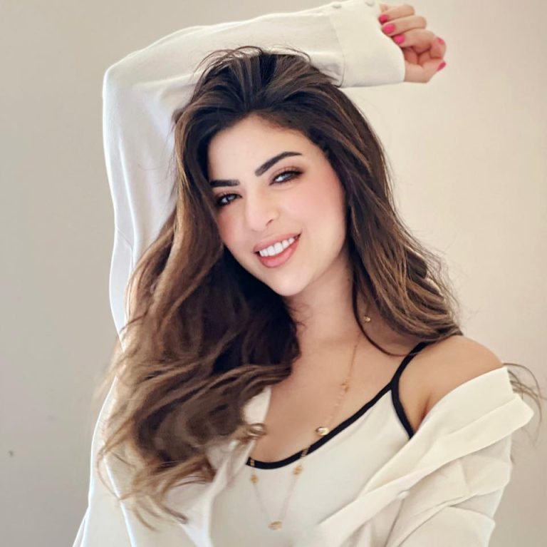 ميرنا جميل تدخل الكنج وبابا وماما جيران دراما رمضان