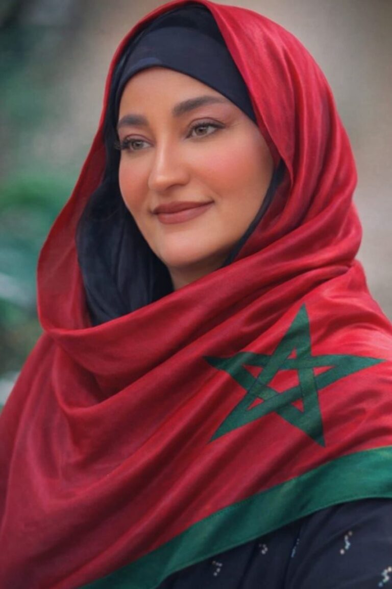سمية أنور صوت مغربي أصيل يواصل حضوره القوي بين الزمن الجميل والتجديد