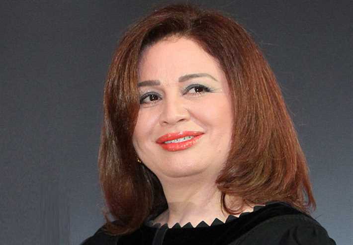 إلهام شاهين بعد حظر تجول وغياب سنوات تعود للسينما والقادم الحافي