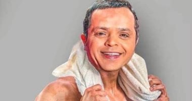 في الكنافة محمد هنيدي يعود للمسرح الكوميدي من جديد