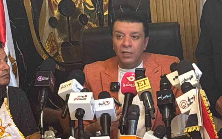 مصطفى كامل يواجه بلاغات ودعاوى قضائية وطلبات إحاطة بالبرلمان بسبب فيديو الشرقية المسئ