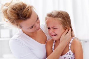 كيف تجنب طفلك الخوف؟