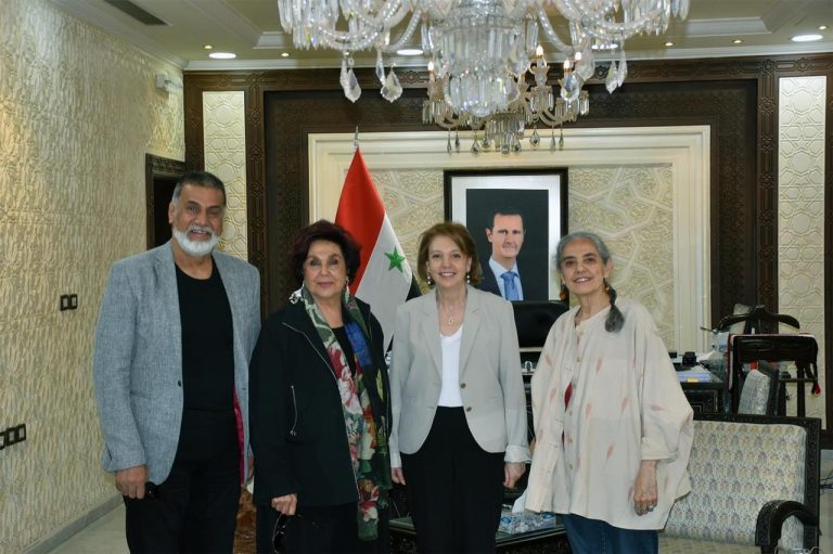 ‎وزيرة الثقافة السورية تستقبل المسرحية اللبنانية نضال الأشقر
