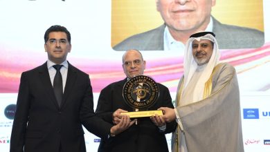 صورة تكريم المنتج صادق الصبّاح في الملتقى الإعلامي