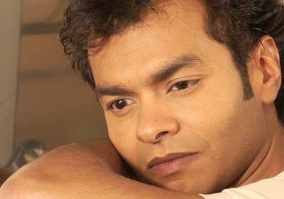 عودة محمد محيي للغناء بعد 6 سنوات غياب والعودة ب 10 اغنيات جديده